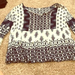 Aeropostale patterned top